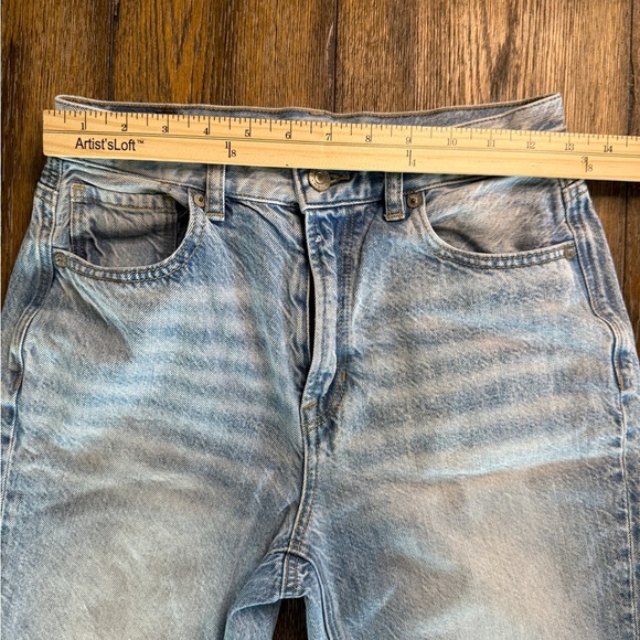 American Eagle Outfitters Women’s Blue Distressed Mom Jeans Size 2 X-Long - Picture 7 of 12